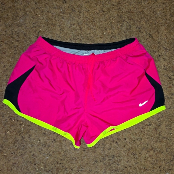 Nike brand running shorts - Picture 2 of 4